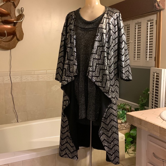 LuLaRoe Duster - Picture 1 of 9